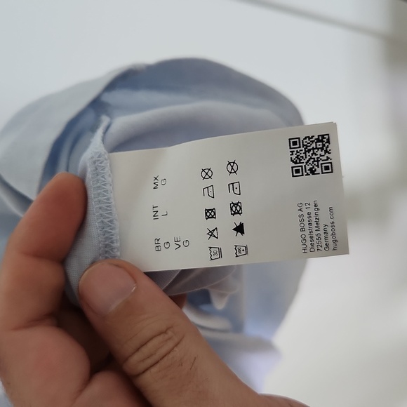 Hugo Boss tee - Picture 3 of 3